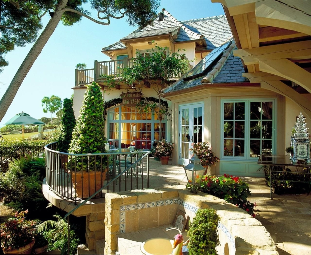 Sự uy nghi của mẫu biệt thự nhà vườn 3 tầng phong cách pháp