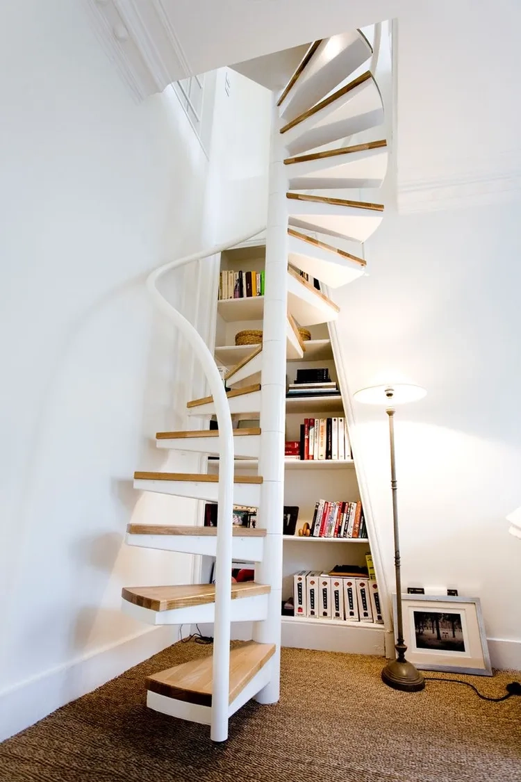 Ảnh cầu thang nhà ống hiện đại sang trọng, tối ưu không gian