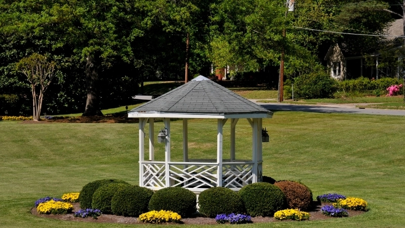 Chòi nghỉ sân vườn bằng gỗ tự nhiên phong cách cổ điển