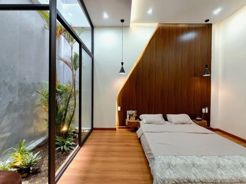 Giếng trời kính cường lực an toàn