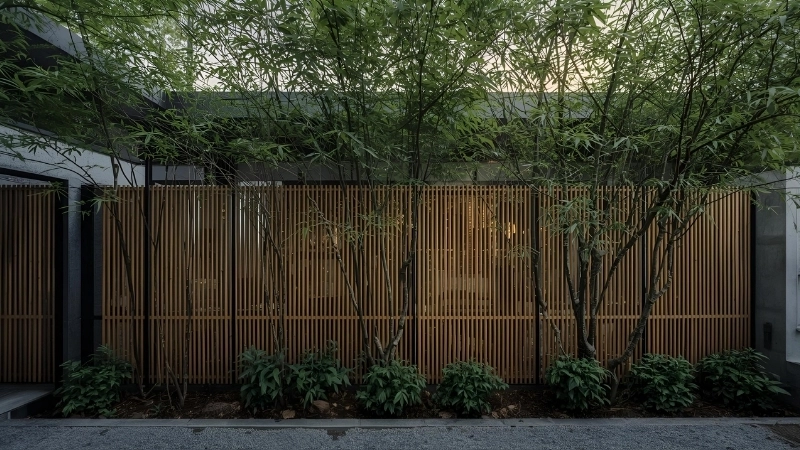 Chiều cao hàng rào nhà vườn chuẩn phong thủy hút tài lộc