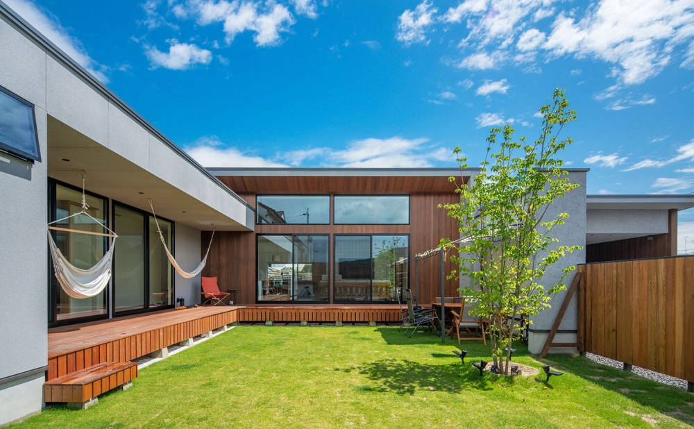 Biệt thự nhà vườn 1 tầng 4 phòng ngủ có gara ô tô riêng