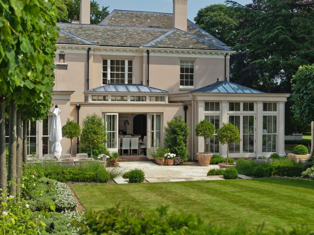 Góc nhìn từ trên cao mẫu nhà vườn 2 tầng 4 phòng ngủ tiện nghi