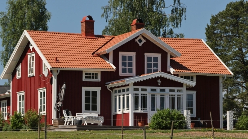 Góc sân vườn nhỏ xinh đầy hoa trong thiết kế nhà vườn kiểu châu âu