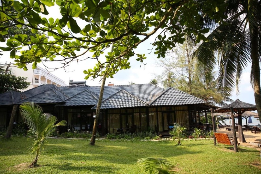 Hệ thống chiếu sáng lung linh cho nhà vườn nghỉ dưỡng đẹp về đêm