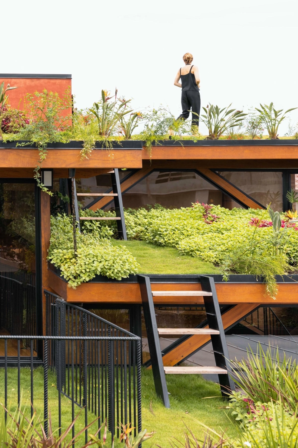 Góc thư giãn ngoài trời trong khuôn viên nhà vườn sinh thái