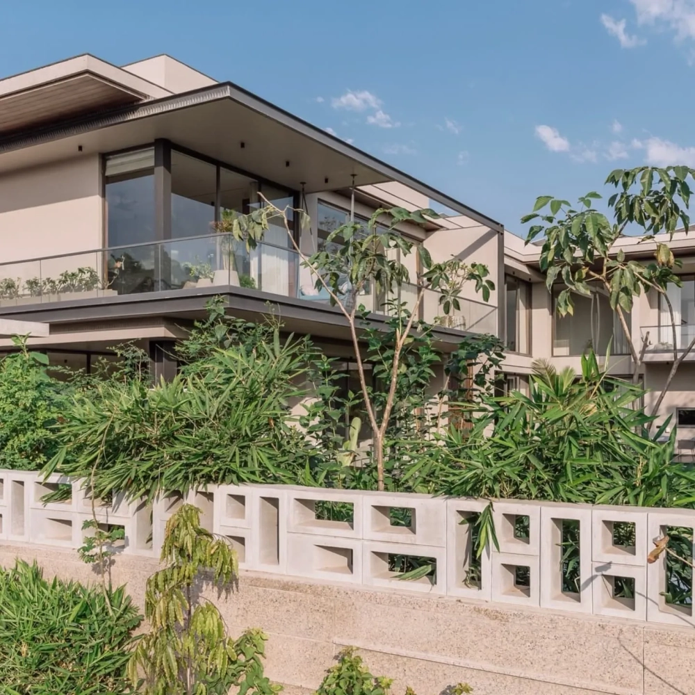 Góc thư giãn ngoài trời trong bản thiết kế nhà vườn 2 tầng